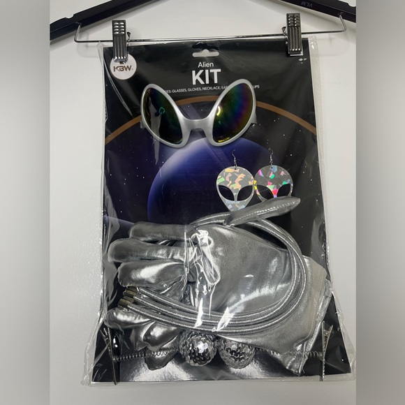 🛸👽Alien Halloween Instant Kit 🛸👽 - Picture 2 of 7